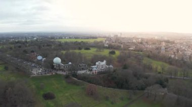 Greenwich (Londra) Greenwich gözlemevi ve Greenwich sıfır hattı ile hava manzaralı.