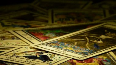 Şeytan ve ölüm tarot kartları
