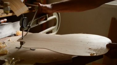 Luthier önlemler gitarla hassas metre veya gauge