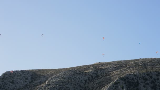 Parapendio Praticare Sport Del Parapendio Montagna Tramonto Retroilluminazione — Video Stock