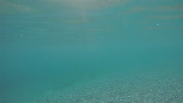 Vista Câmera Meio Submersa Praia Pôr Sol — Vídeo de Stock