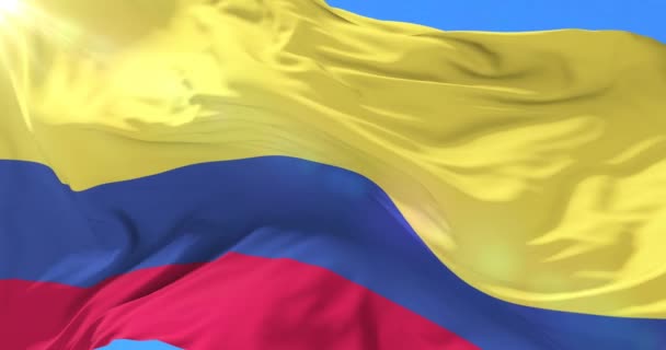 Colombiaanse Vlag Zwaaien Wind Langzaam Met Blauwe Hemel Lus — Stockvideo