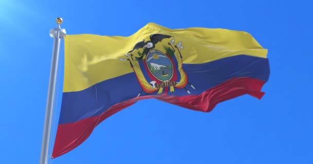 För Republiken Ecuador Flagg Viftande Vinden Med Blå Himmel Slinga — Stockvideo