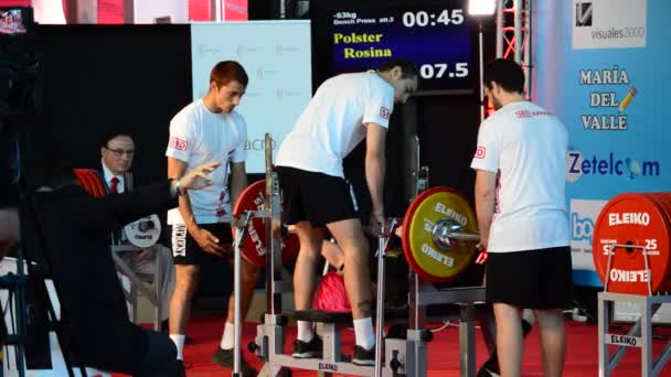 Sollevatore Pesi Durante Campionato Powerlifting — Video Stock