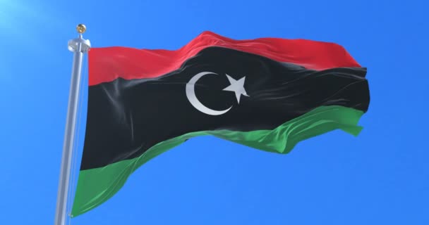 Yavaş Döngü Içinde Mavi Gökyüzü Ile Libya Sallayarak Bayrak Rüzgar — Stok video