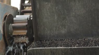 Eski sanayi dönme dolap ile soğutma suyu çalışma viteste