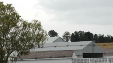 Bir havaalanına iniş askeri fighter uçak