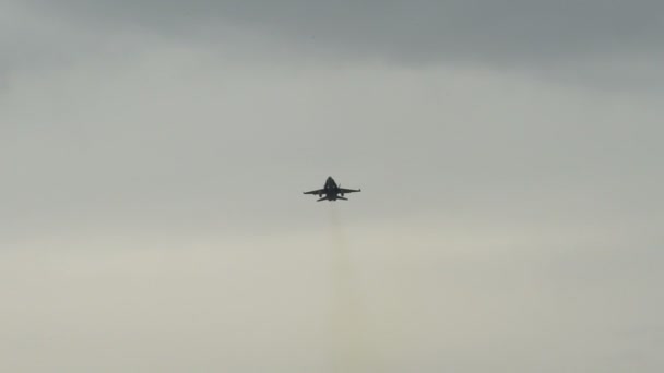 Avión Combate Militar Despegando Del Aeropuerto — Vídeos de Stock