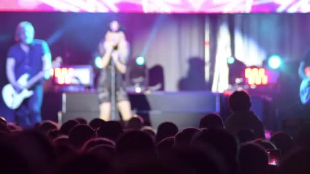 Πλήθος Κοινό Μια Ροκ Ποπ Συναυλία Live Show — Αρχείο Βίντεο