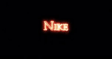 Nike ateşle yazılmış. Döngü
