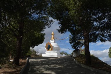 Karma Guen 'de Kalachakra stupa yolu, Velez Malaga, İspanya