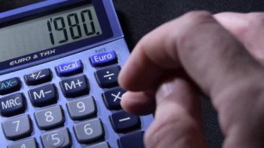 Hesap makinesi ile hesaplama negatif sonuç ile işlemleri farklılaştırır