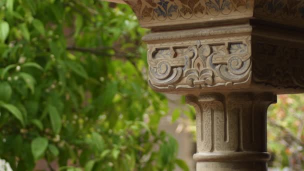 Ornements Dans Colonne Chapitredans Ancien Palais Musulman Alcazaba Malaga Espagne — Video