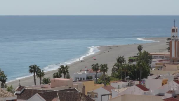 Praia Igreja Lugar Mediterrâneo Dia Ensolarado — Vídeo de Stock