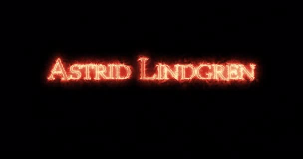 Astrid Lindgren Schrieb Mit Feuer Schleife — Stockvideo