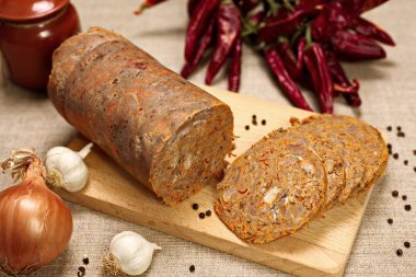 Masanın üzerine kavurma.