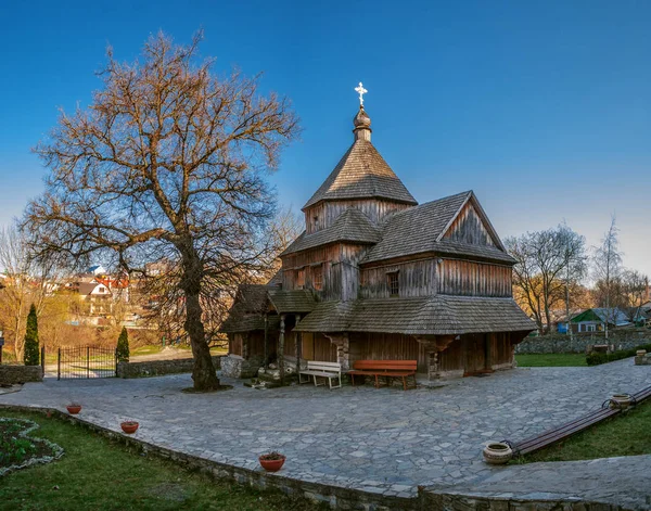 Старовинні дерев'яні Православної Церкви в Кам'янець-Подільському, Вестер — стокове фото