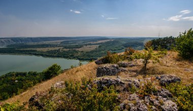 Doğa Manzaralı panorama görünümüne tepeden rezervuar Dnies üzerinde