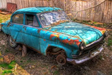 SSCB kez terk edilmiş eski Sovyet araba