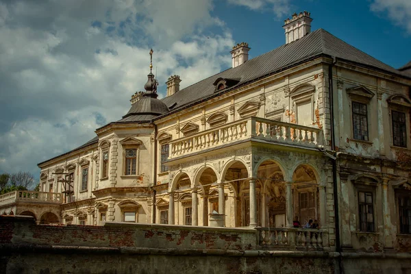 Eski Pidhirtsi Kalesi, Podgortsy köyü, Lviv bölgesi, Ukrayna — Stok fotoğraf