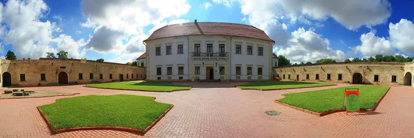  Zbarazh, Ternopil bölgesi, Batı Ukrayna Ortaçağ Kalesi. 