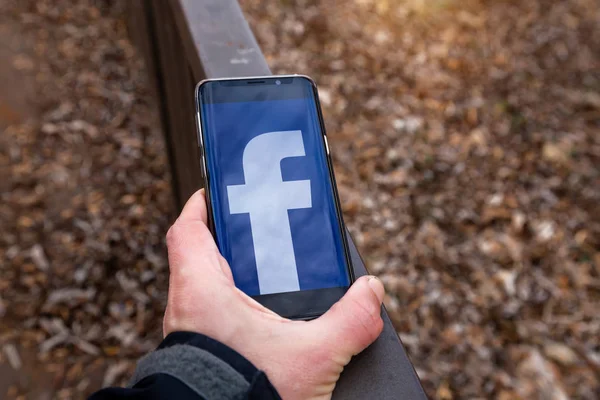 Ukrayna. Khmelnitsky. 26 Ocak 2020. Facebook sosyal medya app