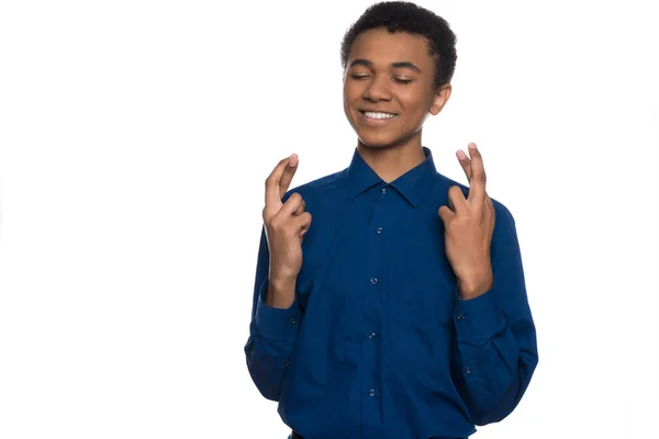 Fröhlicher afroamerikanischer Teenager erfüllt sich einen Wunsch — Stockfoto