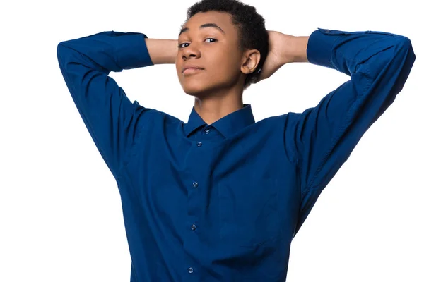 Afrikanisch-amerikanischer Teenager hält Händchen — Stockfoto