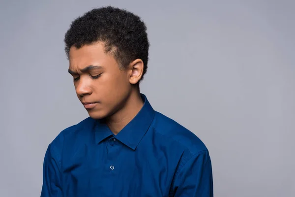 Afro-americano adolescente se sente culpado . — Fotografia de Stock