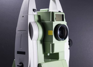 Toprak arazi için elektronik teodolit