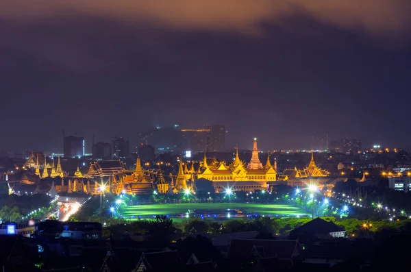Gran Palacio de Tailandia por la noche — Foto de Stock