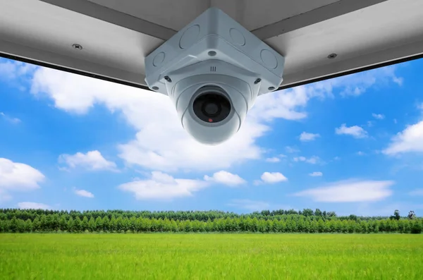 Security cameras on a balcony high building. — Stock Photo, Image