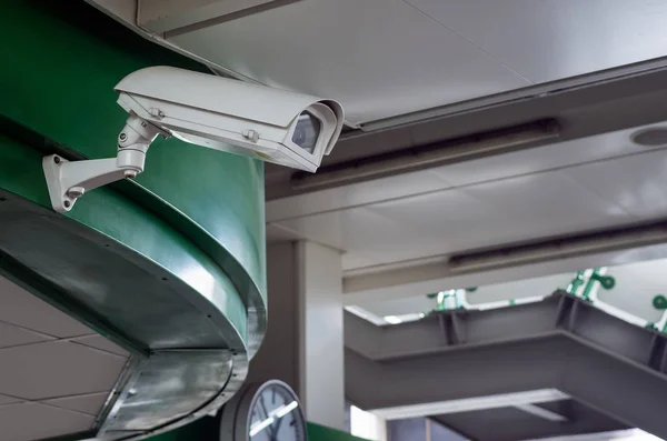 Kamery CCTV rejestrowane białego ruchu. — Zdjęcie stockowe