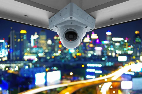 Bewakingscamera's op een balkon — Stockfoto