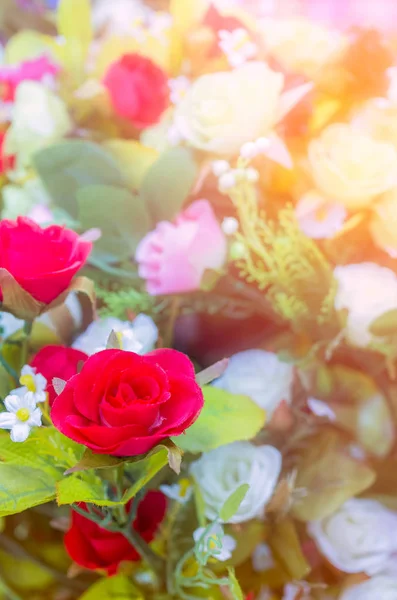 Bukett av Ros konstgjorda blommor — Stockfoto