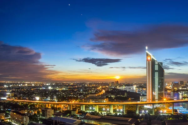 Yılan banka Genel Müdürlük — Stok fotoğraf