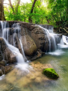 Huai Mae Kamin şelale peyzaj
