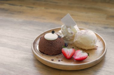 çikolata oyuncak ayı pasta