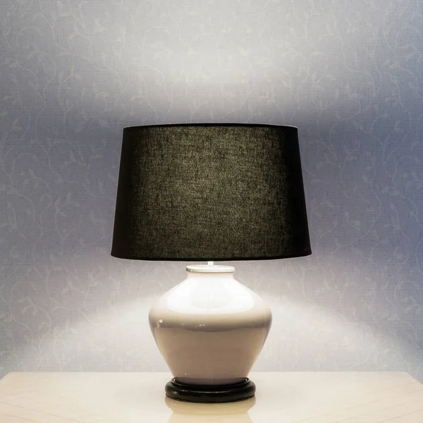 Lampada vintage da tavolo — Foto Stock