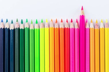 renkli ahşap boya kalemi