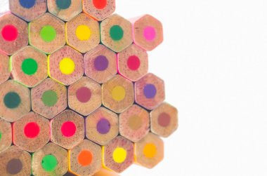 renkli ahşap kalemler 