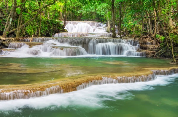 Landscape of Huai Mae Kamin waterfall — Stock Photo, Image