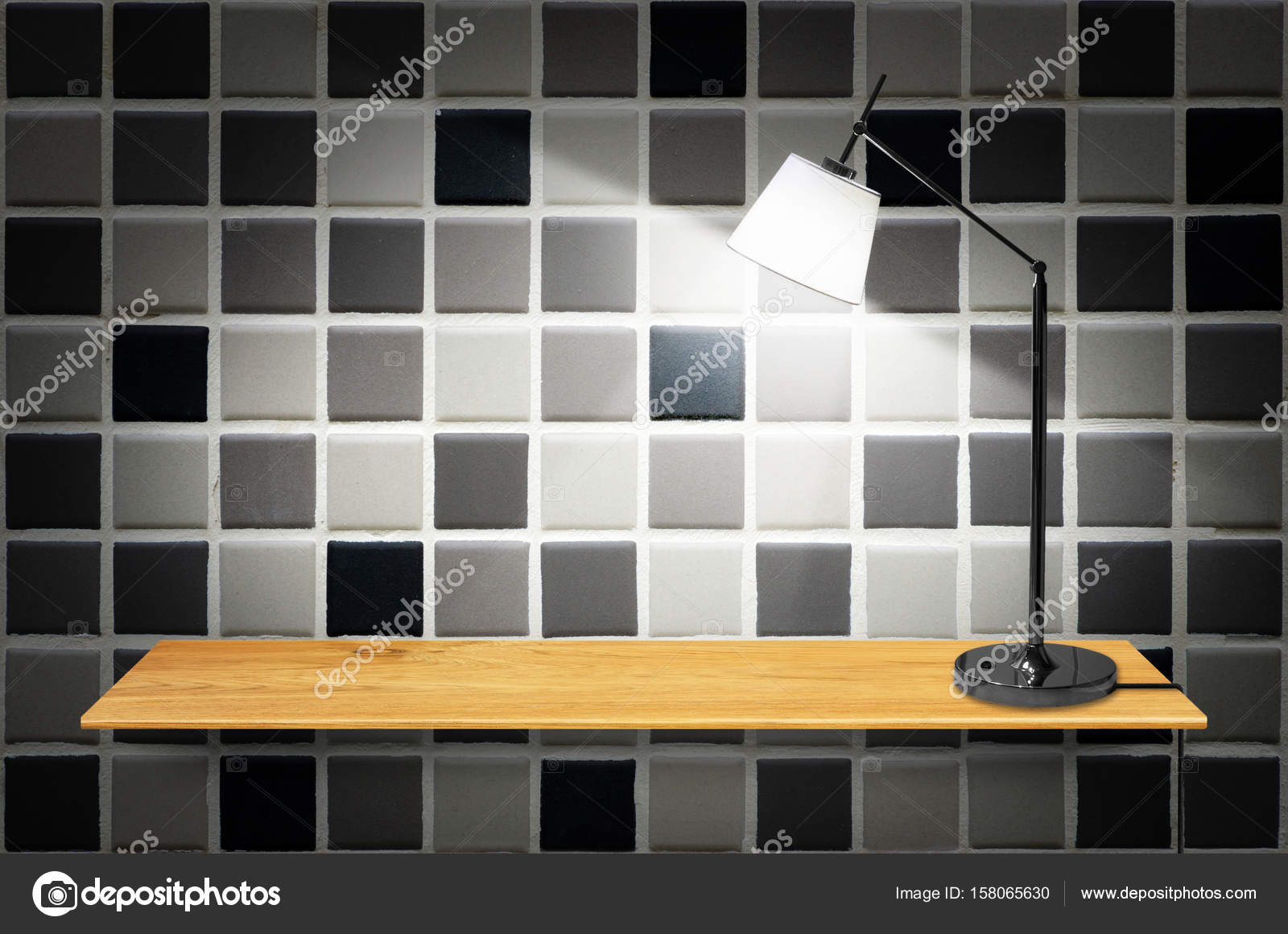 lamp op houten boekenkast — Stockfoto © nirutdps #158065630 lamp op houten boekenkast — Stockfoto © nirutdps #158065630