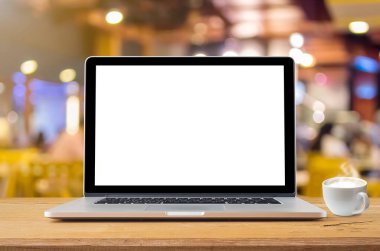  Masada boş ekran olan dizüstü bilgisayar 