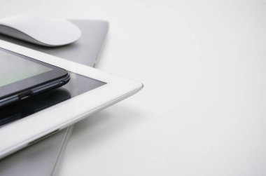 Tablet pc ve dizüstü fare ile telefon