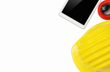 Resepsiyon mühendis sarı kask ile