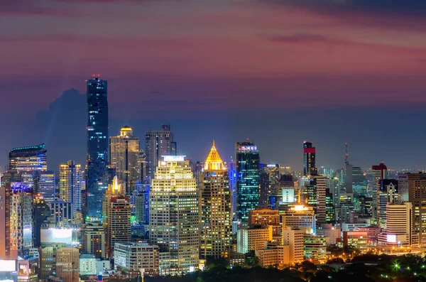 Bangkok városára panorámás naplemente előtt — Stock Fotó