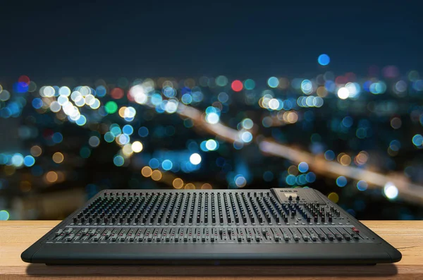 Nieuwe muziek mixer — Stockfoto