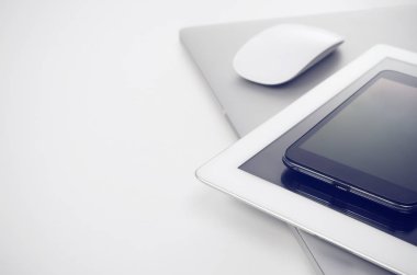 Tablet pc ve dizüstü fare ile telefon