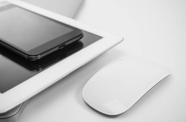 Tablet pc ve dizüstü fare ile telefon
